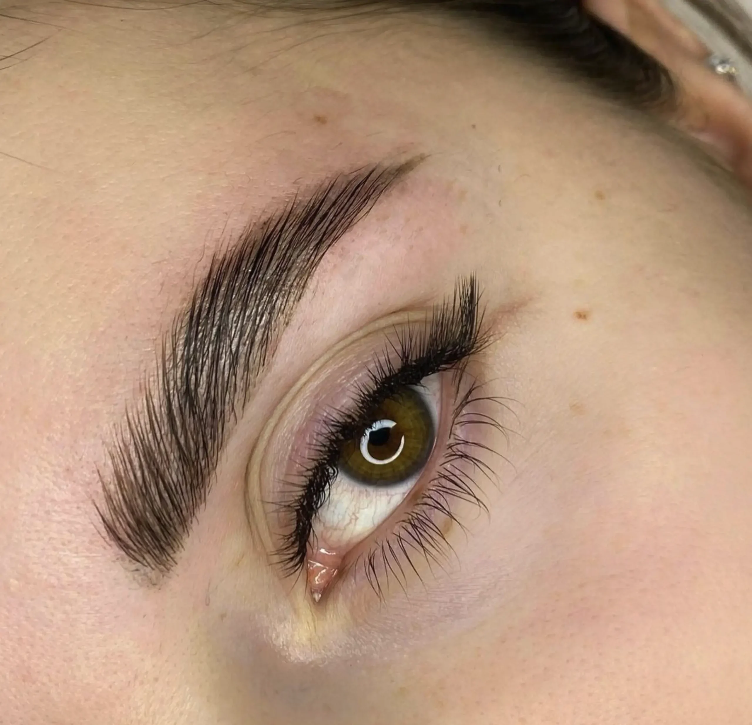 eyebrow tattooing