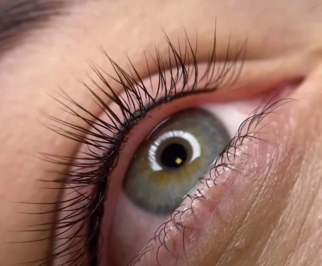 eyeliner tattoo